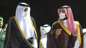 ولي العهد السعودي، الأمير محمد بن سلمان، وأمير قطر، الشيخ تميم بن حمد آل ثاني.