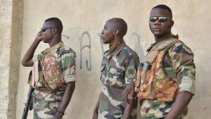 جيش مالي: مقتل 4 مسلحين وجندي وجرح 3 آخرين في اشتباك وسط البلاد