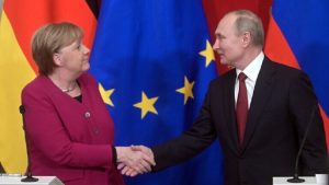 الرئيس الروسي فلاديمير بوتين والمستشارة الألمانية أنغيلا ميركل