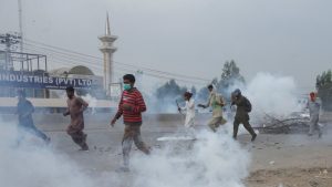 الصدامات بين الشرطة الباكستانية وجماعة "لبيك باكستان"