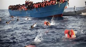 موت 10 مهاجرين وإنقاذ 99 آخرين قبالة سواحل ليبيا