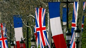 وزير بريطاني في باريس لمناقشة خلاف الصيد